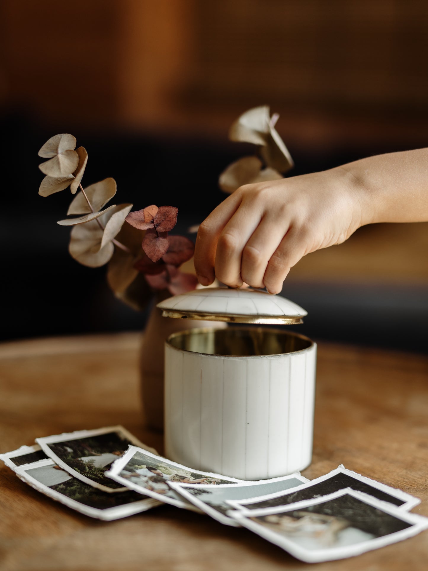L'Écrin des Instants - L' Abeille avec son lot de 8 p'tits chefs d'oeuvre